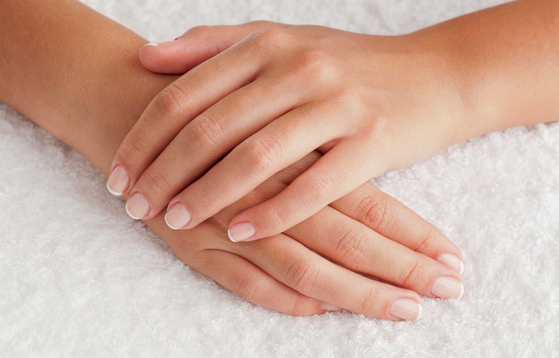 Beautiful-Hands-And-Feet-With-Baking-Soda